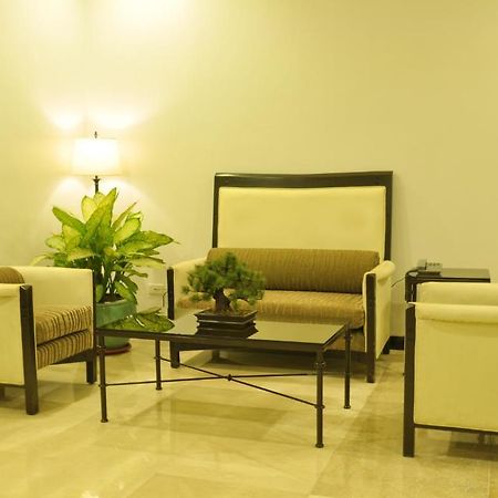Richville Hotel Mandaluyong Extérieur photo