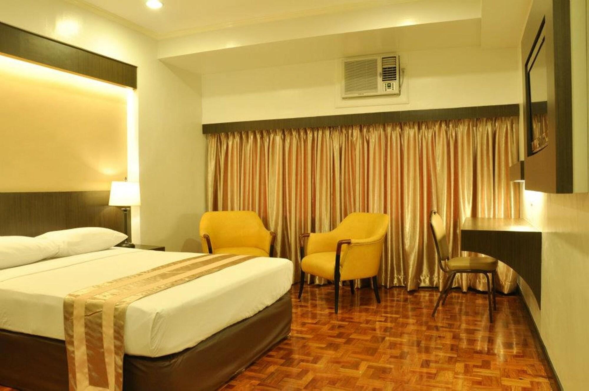 Richville Hotel Mandaluyong Extérieur photo