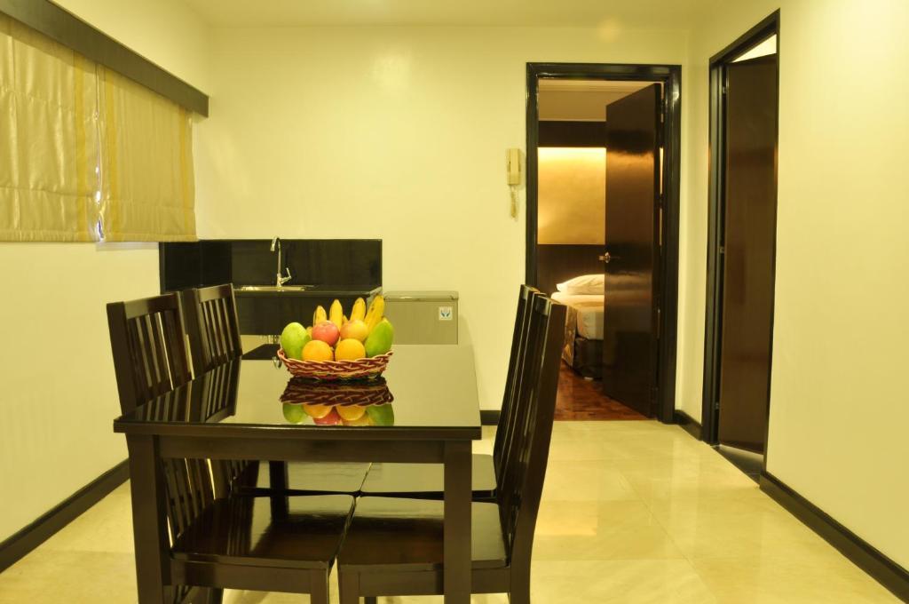 Richville Hotel Mandaluyong Extérieur photo