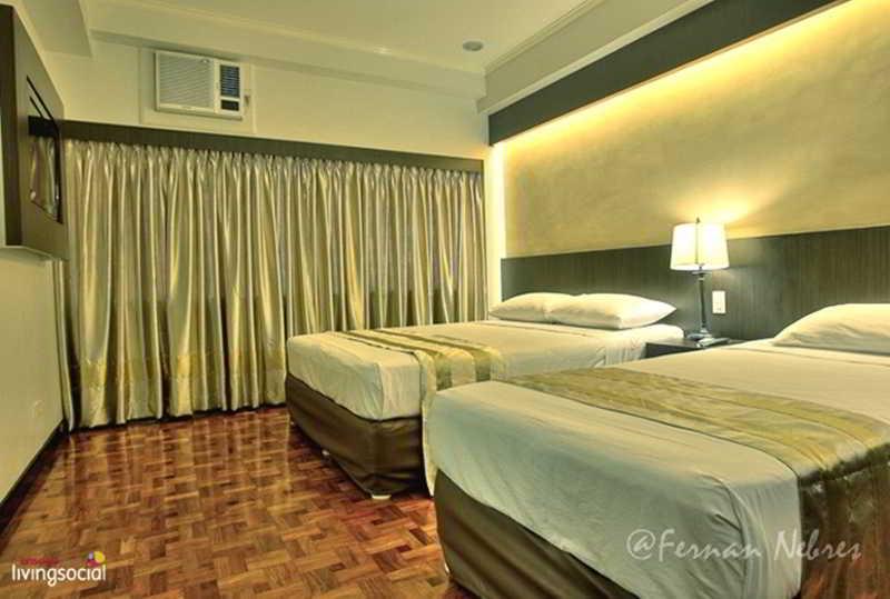 Richville Hotel Mandaluyong Extérieur photo
