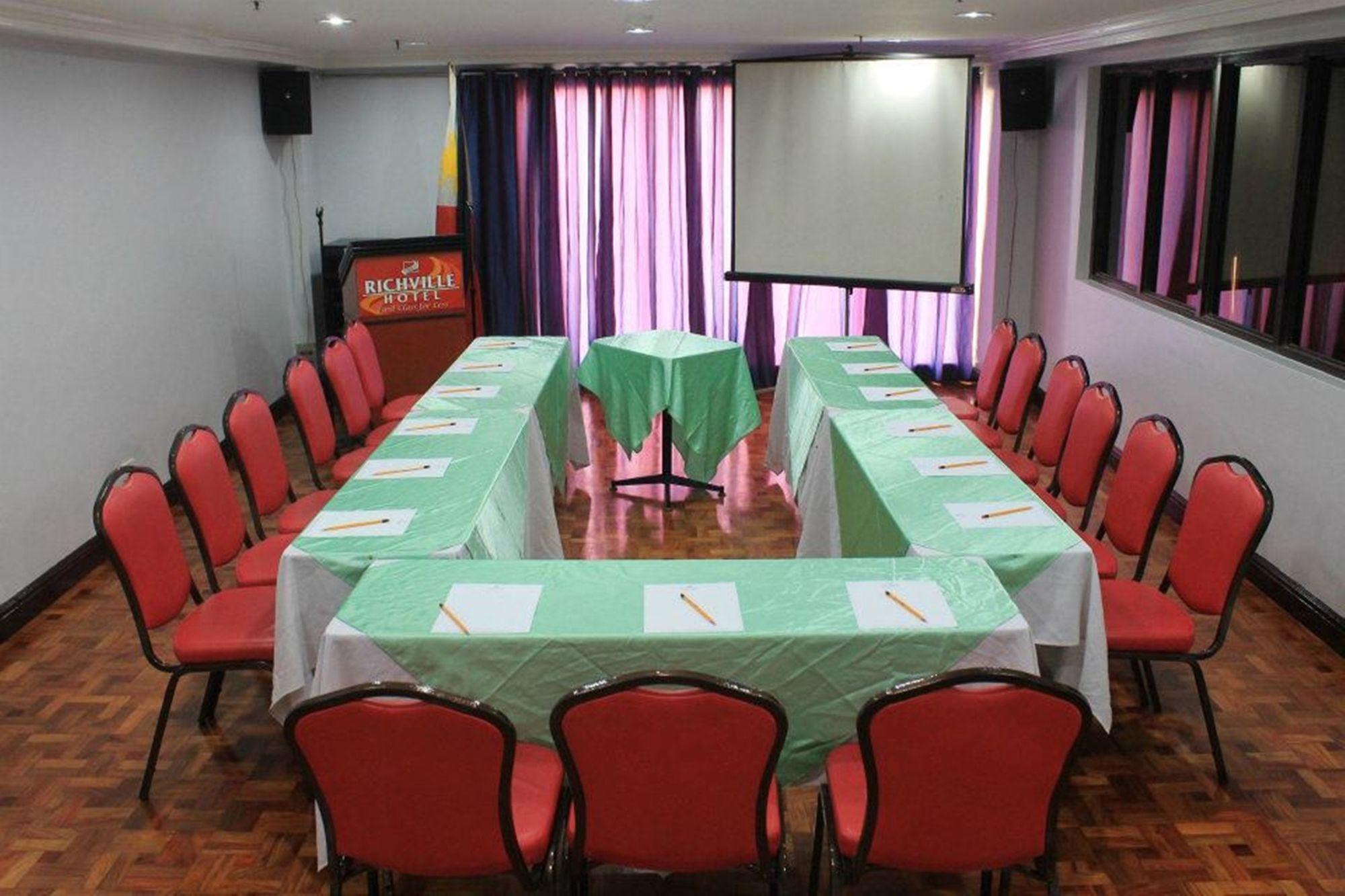 Richville Hotel Mandaluyong Extérieur photo